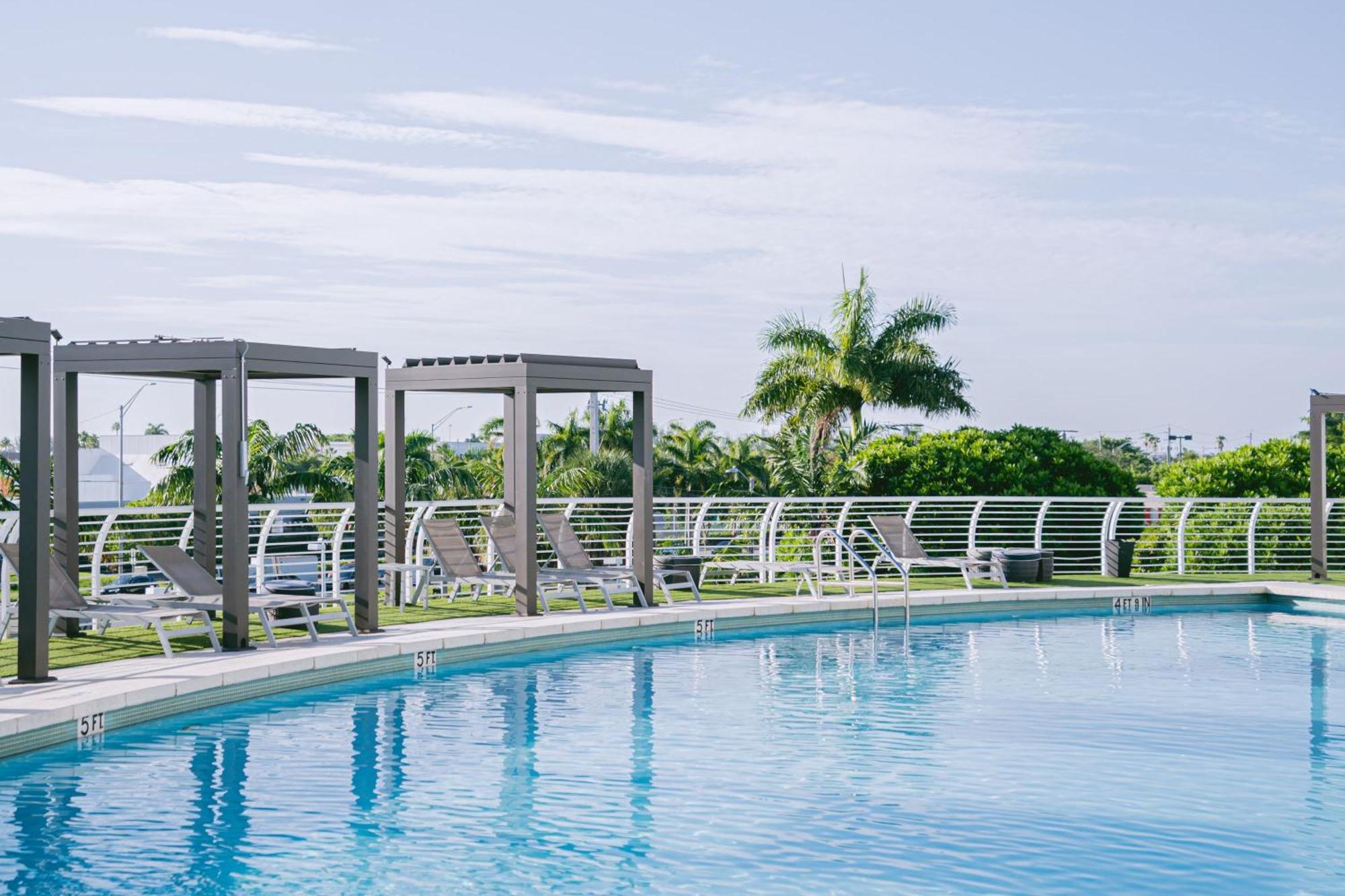 Nuvo Suites Hotel - Miami Doral Sweetwater Dış mekan fotoğraf